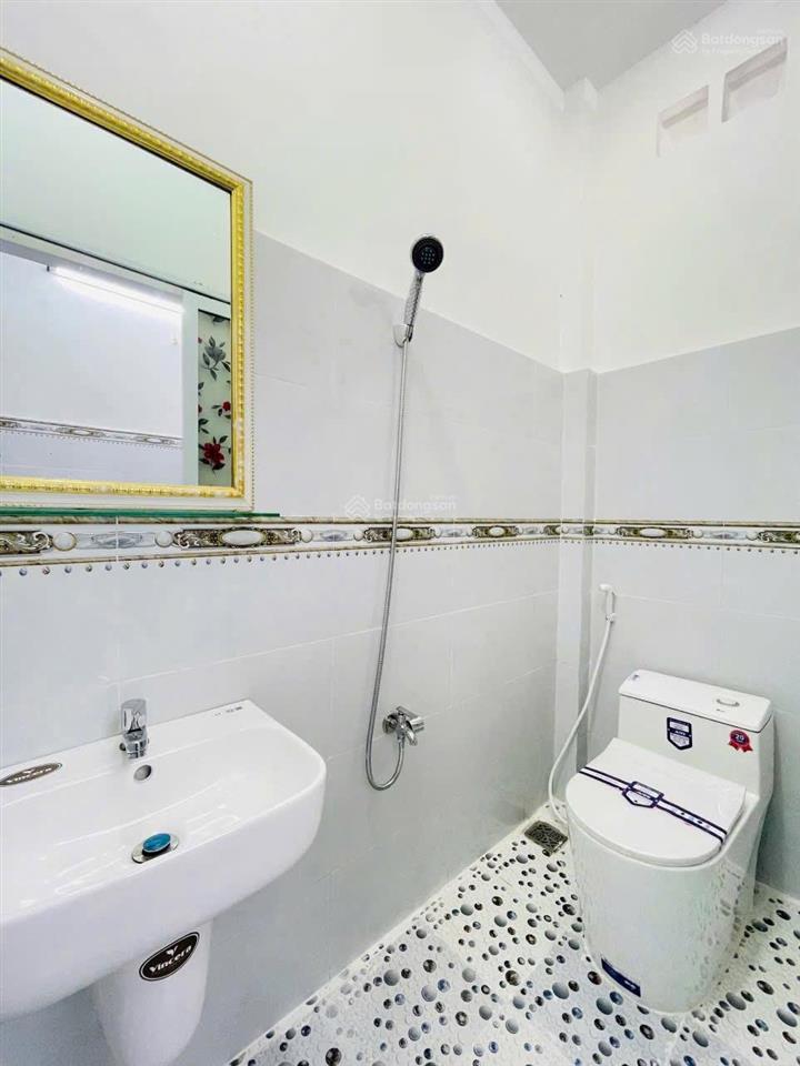 Chủ nhà lỗ cần bán gấp thuộc đường nguyễn tư giản dt 3,2 x 8 trệt lầu có 2 pn 2 wc giá 2 tỷ 990 tr