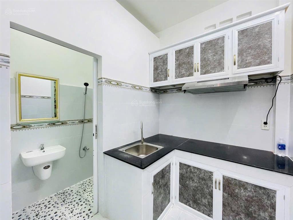 Chủ nhà lỗ cần bán gấp thuộc đường nguyễn tư giản dt 3,2 x 8 trệt lầu có 2 pn 2 wc giá 2 tỷ 990 tr