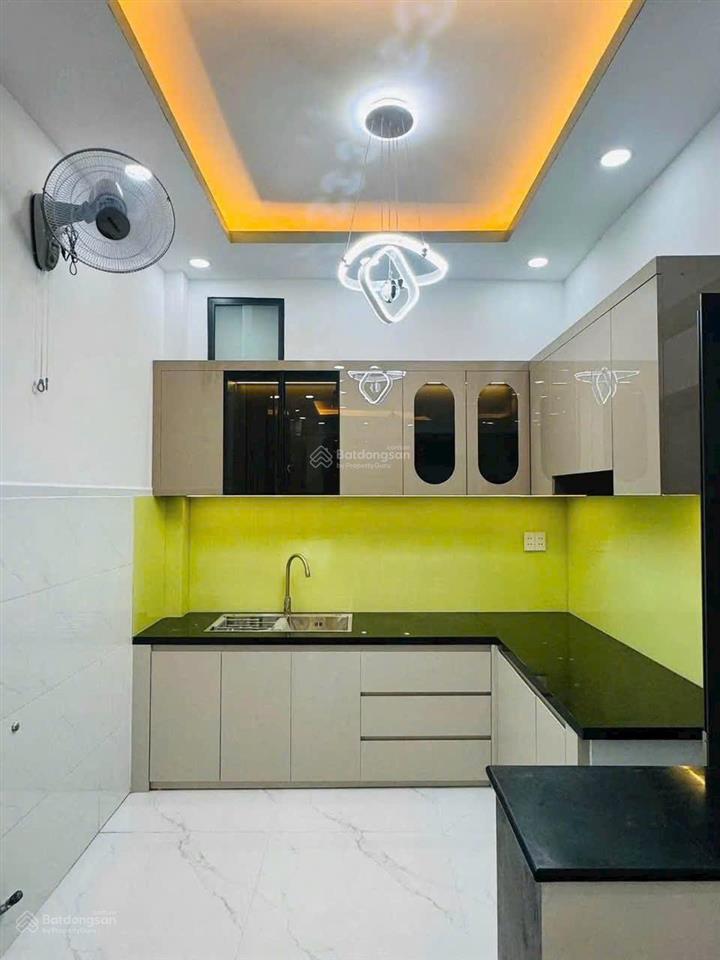 Nhà chinh chủ thuộc đường buì quang là dt ngang 4 dài 10 trệt 2 lầu hẻm xe hoi giá hơn 5 tỷ
