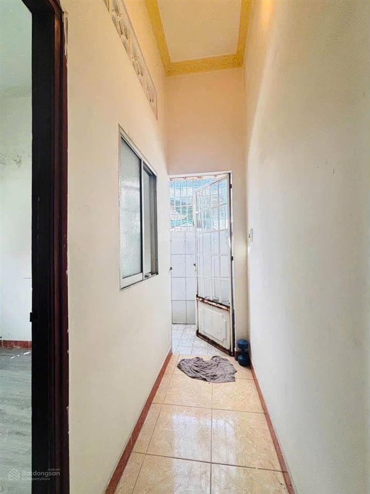 Nhà diện tích lớn nhưng giá cực mềm
giá hơn 3 tỷ nhà nguyễn tư giản gv ngang 4,2 dài 11 trệt lầu