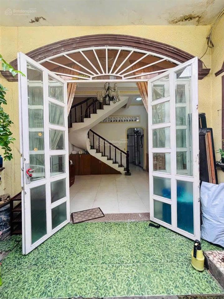 Nhà diện tích lớn nhưng giá cực mềm
giá hơn 3 tỷ nhà nguyễn tư giản gv ngang 4,2 dài 11 trệt lầu