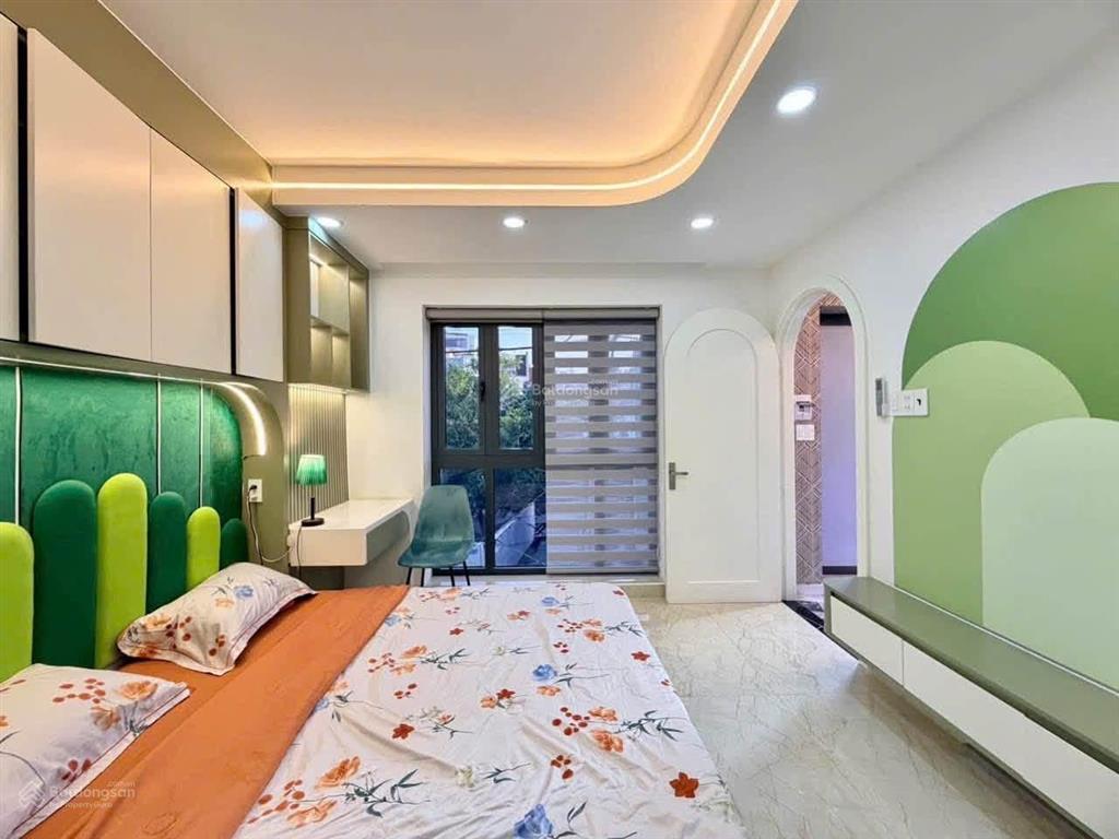 Mặt tiền hẻm thông ngay trực ale văn thọ sát bên đường quag trung dt 9 x5,5 trệt 4 lầu giá hơn 8 tỷ
