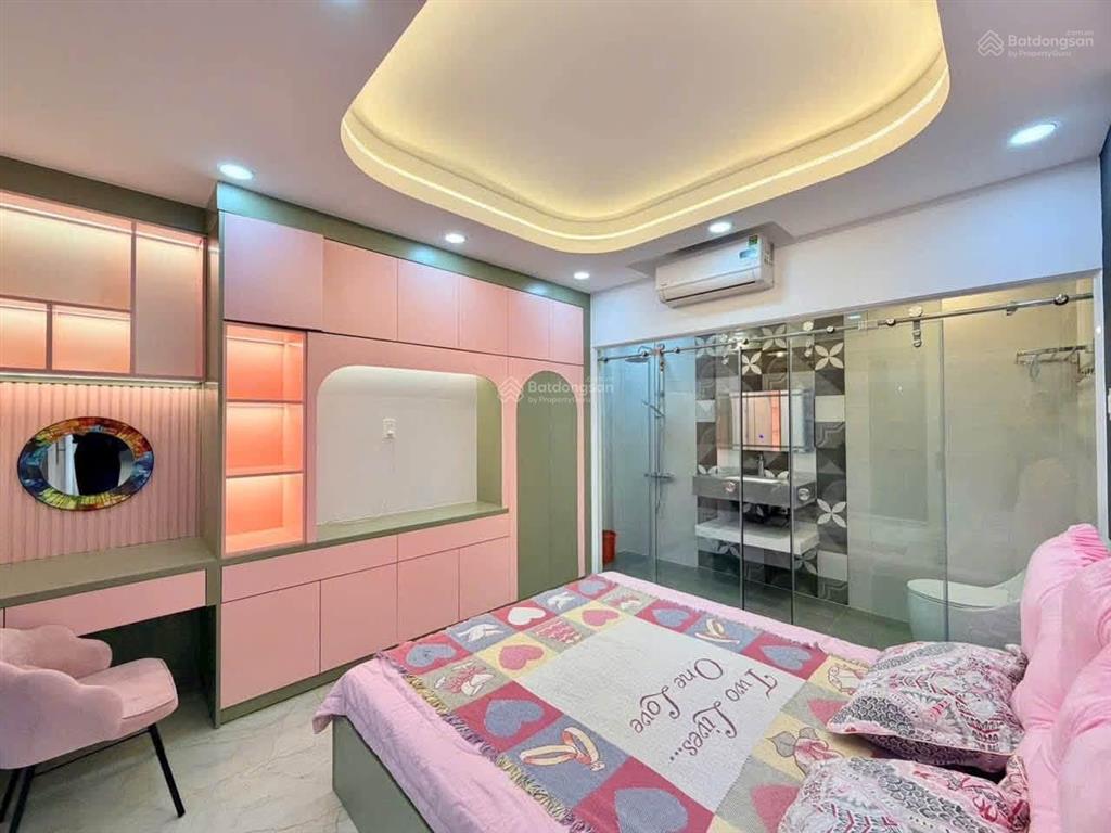 Mặt tiền hẻm thông ngay trực ale văn thọ sát bên đường quag trung dt 9 x5,5 trệt 4 lầu giá hơn 8 tỷ