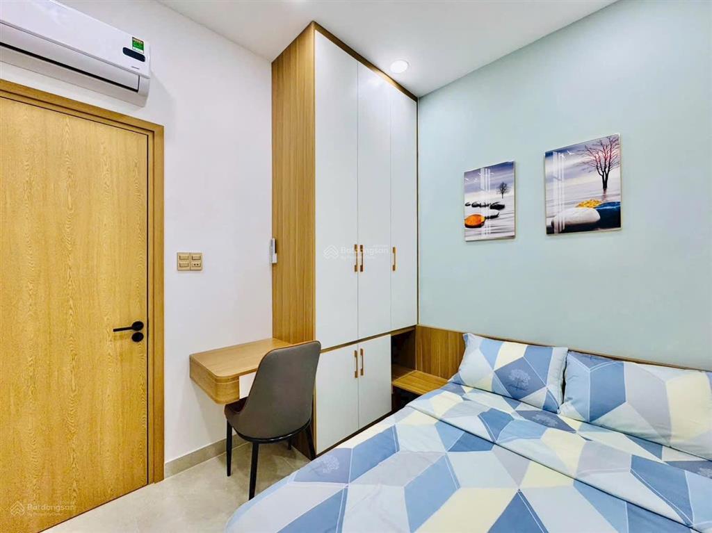 Mặt tiền vừa ở và kinh doanh đường buì quang là ngang 4 dài 20 no hậu chữ l 7,6 m giá 8 tỷ 9