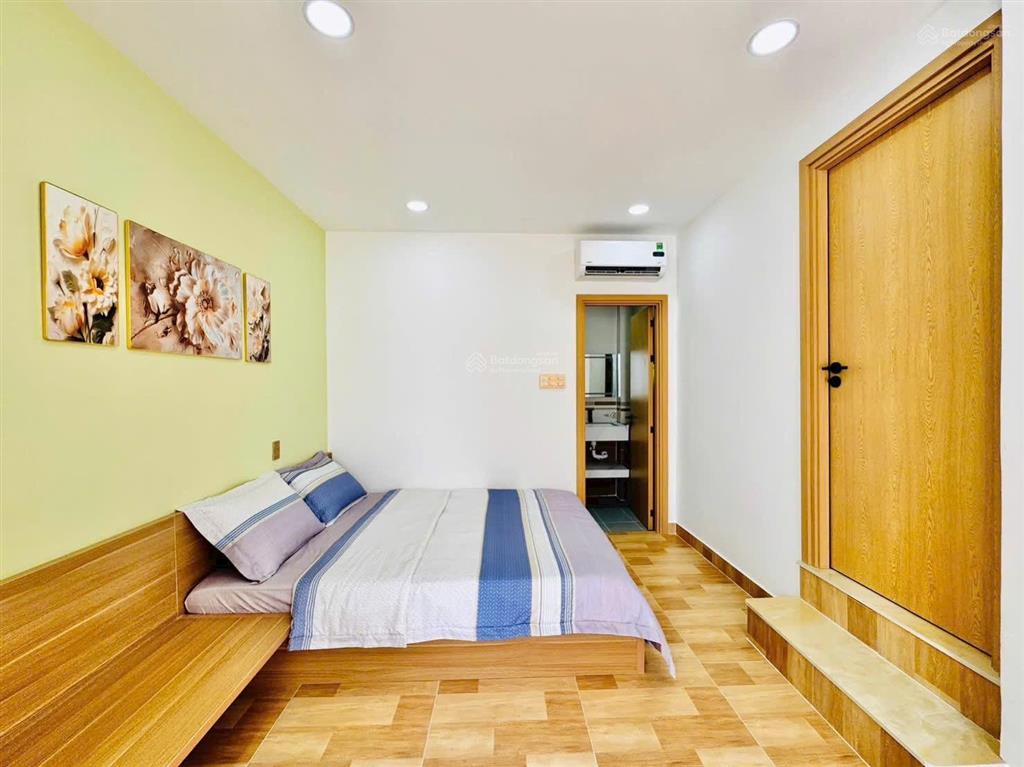 Mặt tiền vừa ở và kinh doanh đường buì quang là ngang 4 dài 20 no hậu chữ l 7,6 m giá 8 tỷ 9