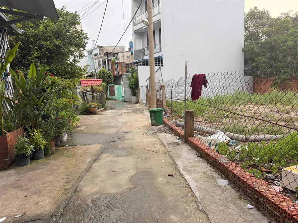 Đất chính chủ cần tiền bán gấp đường tô ký sát bên gò vấp dt 4x20 hẻm ô tô giá chỉ hơn 3 tỷ