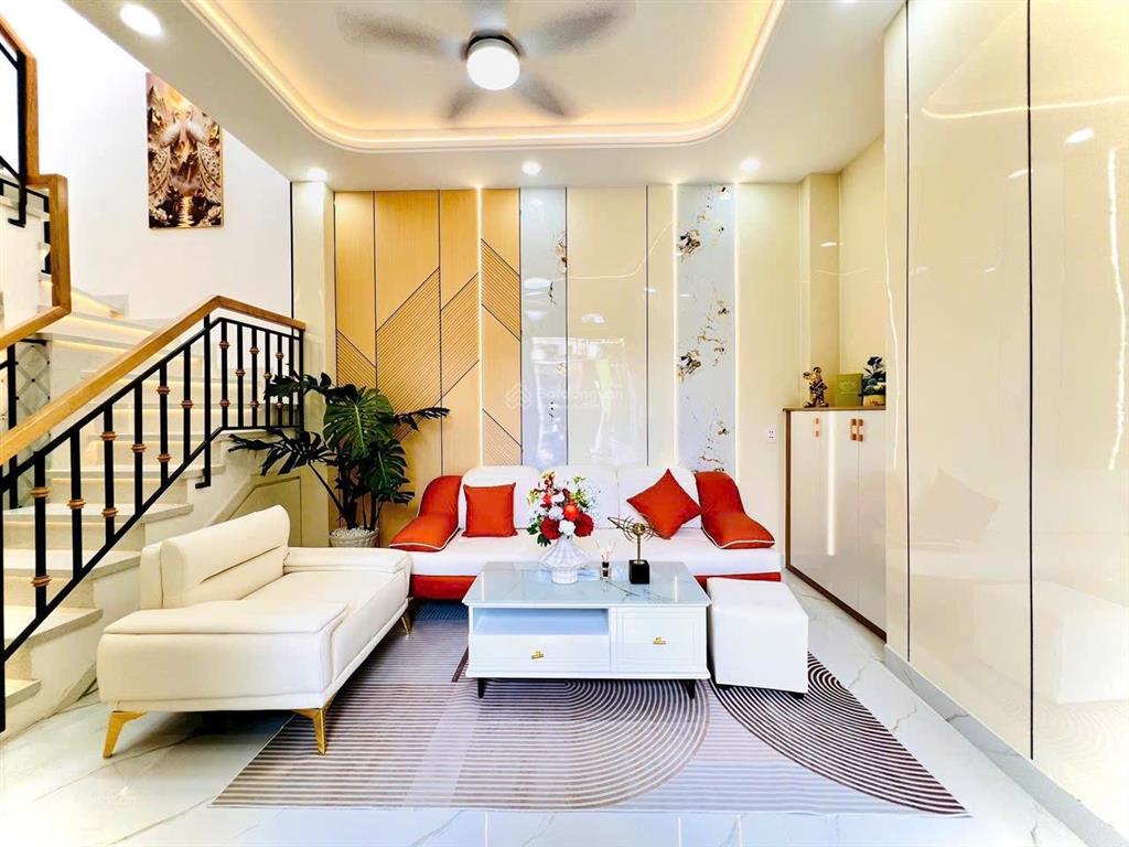 Siêu phẩm đường quang trung p12 diện tích 70m2 trệt lầu 4 pn 4 wc sát hẻm xe tải giá chỉ hơn 6 tỷ