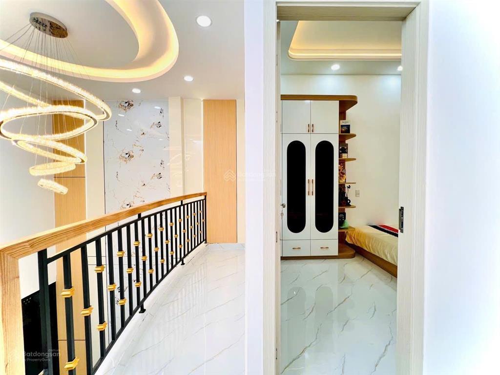 Siêu phẩm đường quang trung p12 diện tích 70m2 trệt lầu 4 pn 4 wc sát hẻm xe tải giá chỉ hơn 6 tỷ