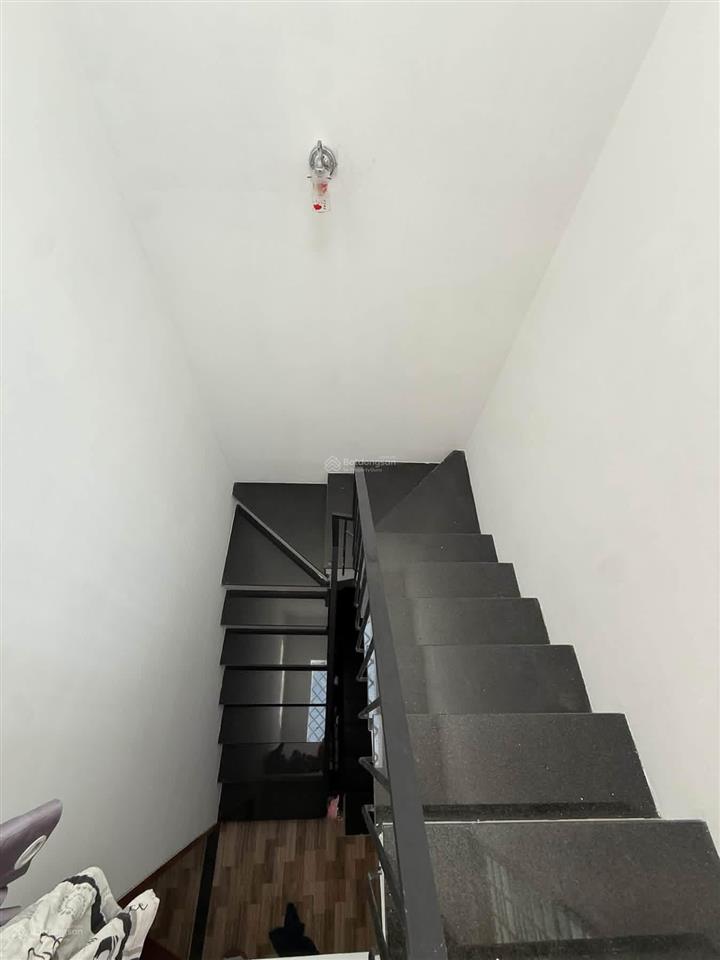 Nhà 4 tấm quang trung sát chợ tân sơn phạm văn bạch giá hơn 4 tỷ dt 3,8x12 trệt 3 lầu gồm 4 pn 4wc