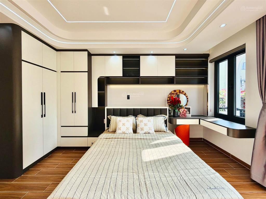 Nhà xây mới đường phạm văn chiêu dt 4x16m trệt lửng 3 lầu có thang máy 4 phòng ngủ hẻm ôtô 8.5 tỷ