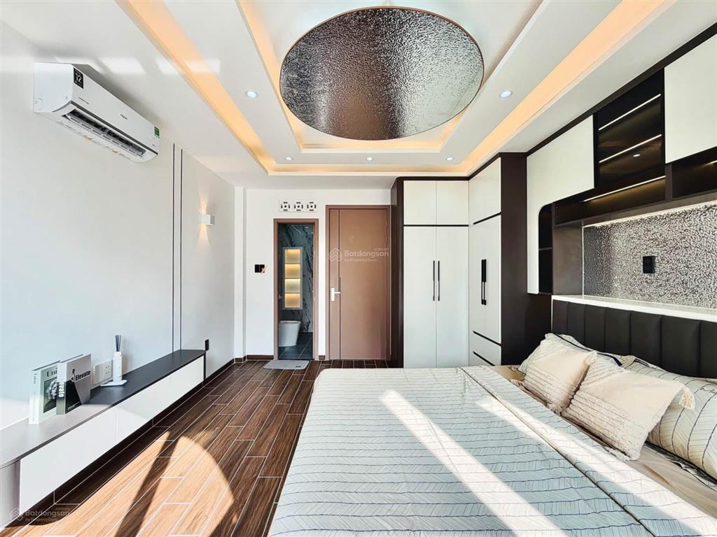 Nhà xây mới đường phạm văn chiêu dt 4x16m trệt lửng 3 lầu có thang máy 4 phòng ngủ hẻm ôtô 8.5 tỷ