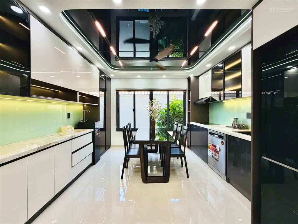 Nhà xây mới đường phạm văn chiêu dt 4x16m trệt lửng 3 lầu có thang máy 4 phòng ngủ hẻm ôtô 8.5 tỷ