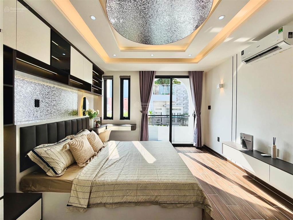 Nhà xây mới đường phạm văn chiêu dt 4x16m trệt lửng 3 lầu có thang máy 4 phòng ngủ hẻm ôtô 8.5 tỷ