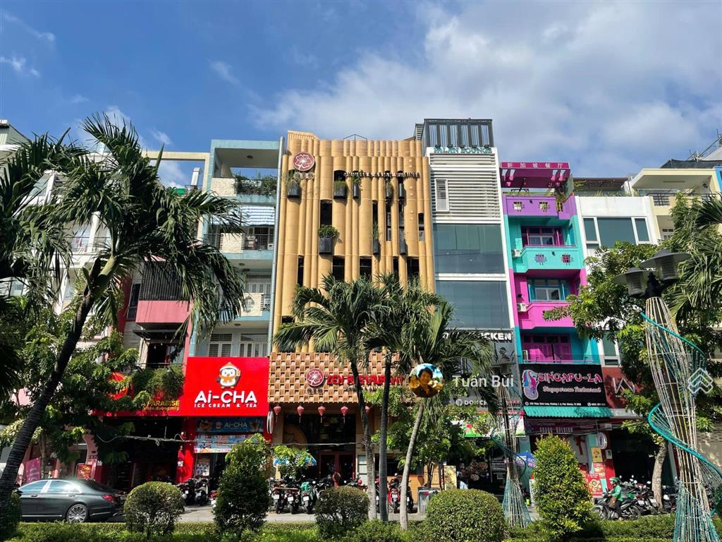 188m2 mt hoàng hoa thám  đơn giá  240tr/m2, quỹ đất lớn và hiếm khu t3