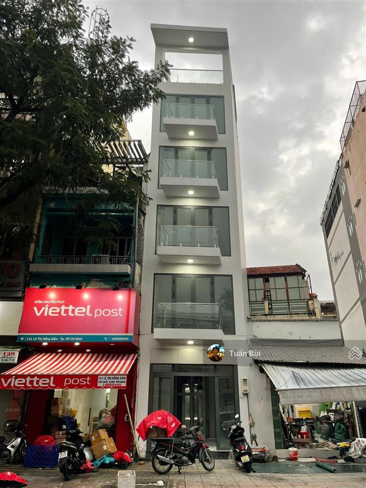 Phổ quang  mt 8x20m  đơn giá ~ 300 triệu / m2, khu sân bay dễ khai thác