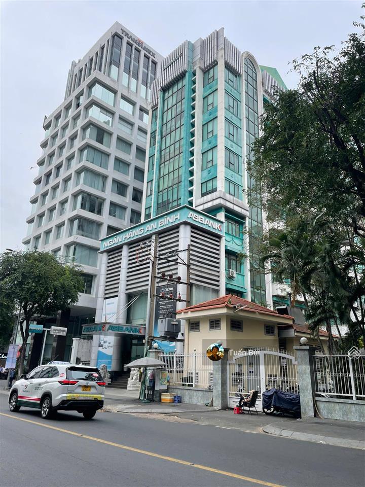 Bán ks trung tâm q1 dòng tiền khai thác 300  500tr/tháng tài sản hiếm tại phố tây