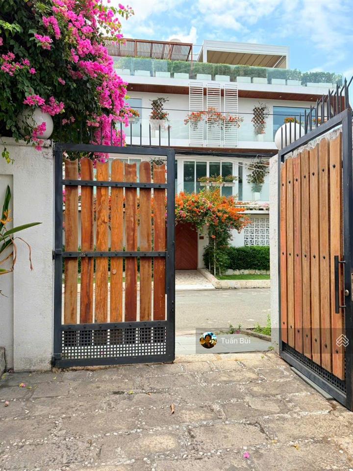Villa hồ bơi compound thảo điền 300m²  4pn  khu expat cao cấp  105 triệu