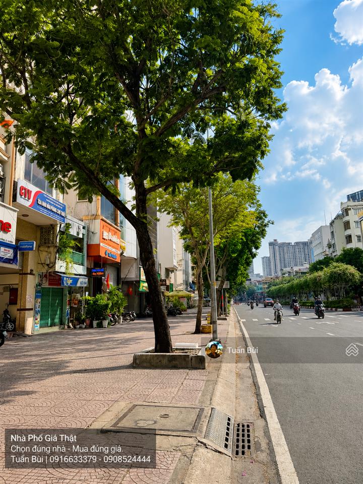Tòa nhà vp mt hoàng diệu  150m tới bến nhà rồng, sát nguyễn tất thành mở rộng  vỉa hè 10m