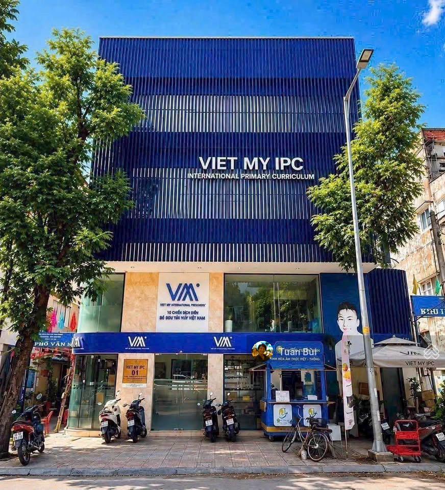 Mt trịnh văn cấn  13,5m mặt tiền  hđ thuê 80tr/th  chỉ hơn 30 tỷ vào lõi bến thành