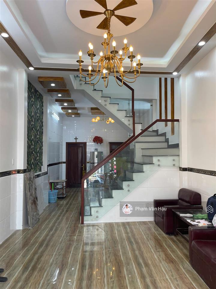 Bán nhà riêng hẻm xe hơi 146 lã xuân oai, 4x16m, nhà đẹp cần bán gấp, giảm sâu 1 tỷ cần bán gấp
