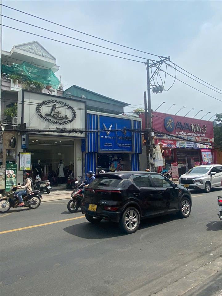 Mt lê quang định dt 83m², ngang gần 5m, dòng tiền 45tr/tháng, hiếm trong khu vực, giá tốt đầu tư