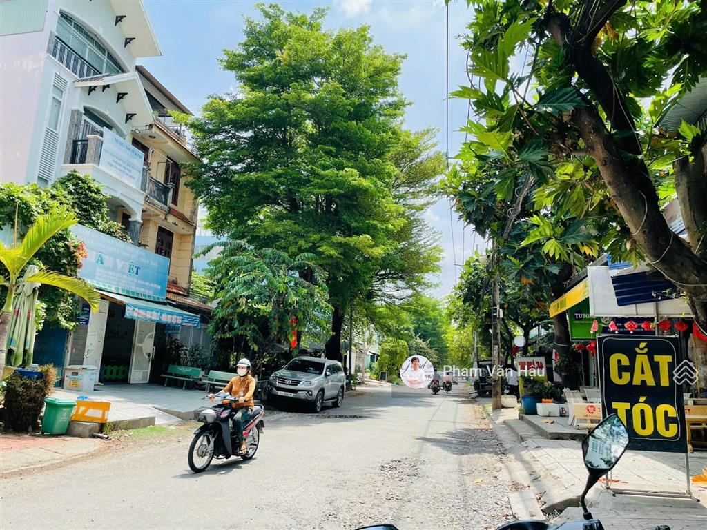 Bán gấp mặt tiền đường d3 kdc kiến á 16x20m, sát global city, giá chỉ 25 tỷ  thấp hơn tt 15%