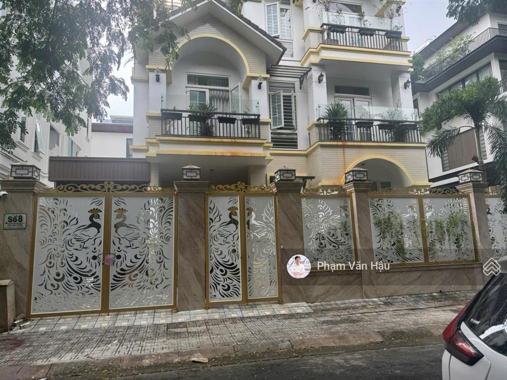 Biệt thự 300m kdc gia hòa  đối diện công viên, mặt sau sát sông  hầm 3 tầng, chỉ 32.5 tỷ, siêu rẻ