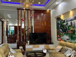 Ngộp bank bán gấp nhà góc 2 mặt tiền kdc gia hòa 252m2, có thang máy giảm 6 tỷ còn 20,3 tỷ