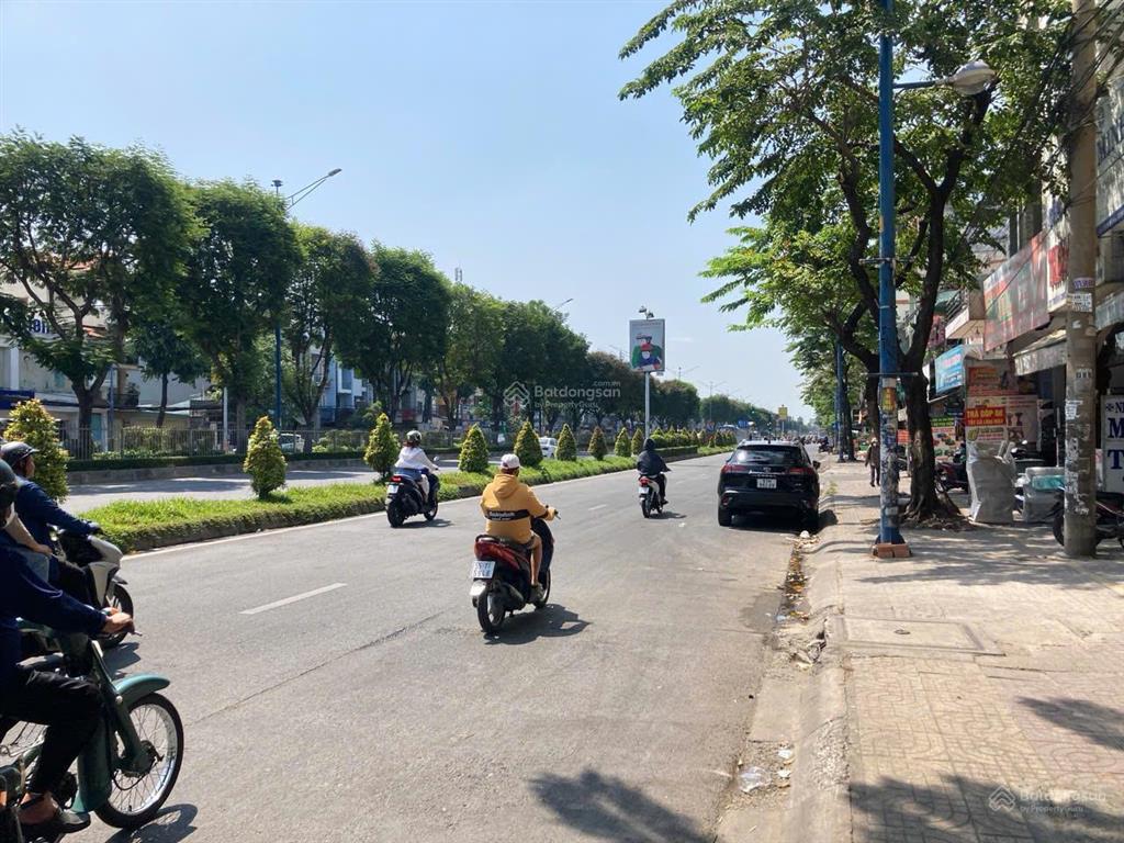 Nhà mặt tiền trường chinh dt 7x21m đang cho bank thuê 60tr/tháng, 2 mặt tiền cực đẹp