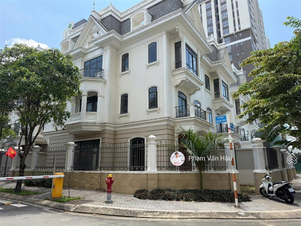 Giảm 11 tỷ biệt thự góc 2 mặt tiền nguyễn mộng tuân, ngang 12mx21m, nhà mới, chủ cần bán rất gấp!