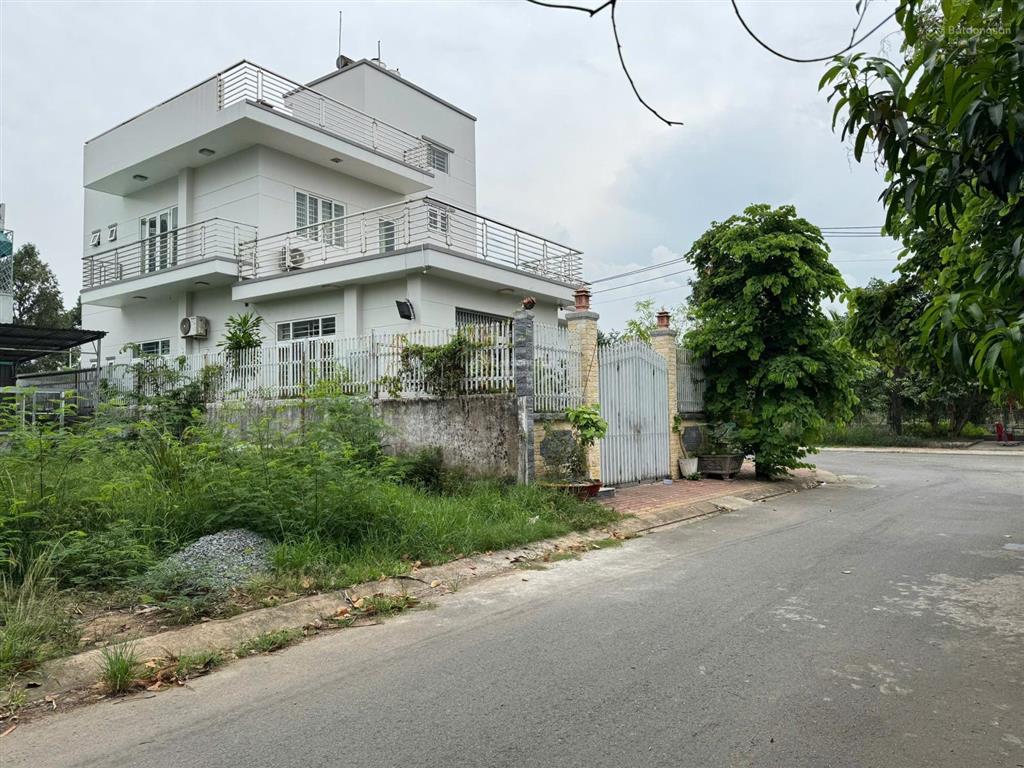 Bán miếng đất 129m2 (6x21,5m) đường nhựa 16m, đường thông thẳng ra quốc lộ 13, xe oto, xe container