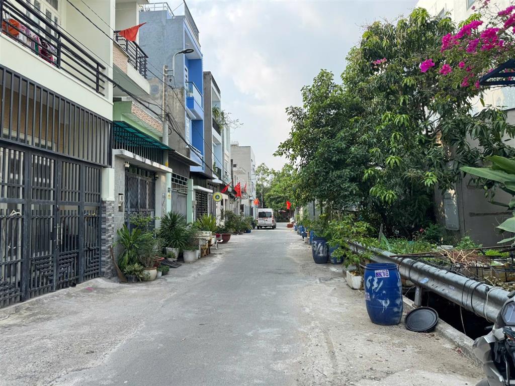 Đất thổ cư 52m2 (4.5x12) full thổ cư đường nhựa rộng 5m, giá bán nhanh 3,35 tỷ