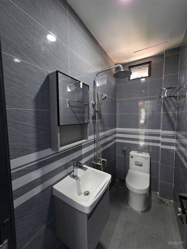 Bán nhà riêng ngay cầu phú long  trạm thu phí lái thiêu quốc lộ 13  84m2 ngang 5m xe ô tô vào nhà