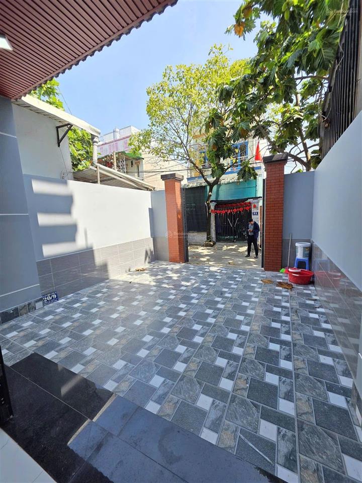 Bán nhà riêng ngay cầu phú long  trạm thu phí lái thiêu quốc lộ 13  84m2 ngang 5m xe ô tô vào nhà