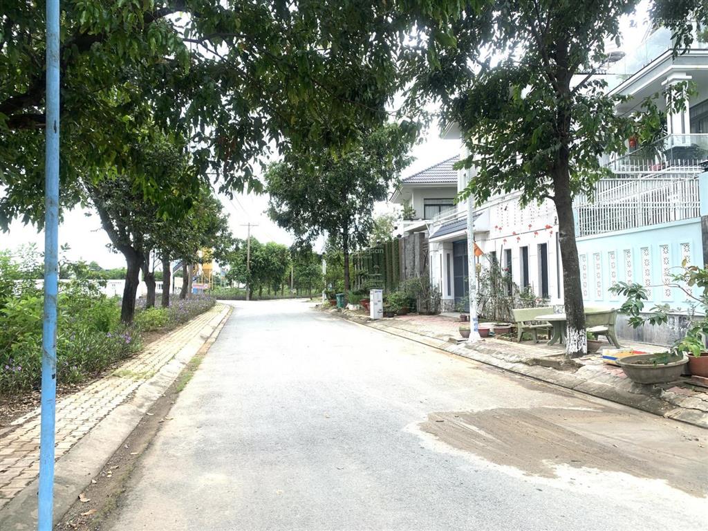 Đất thổ cư 82,5m2  đường xe tải vi vu thông ra bờ bao sông sài gòn  xây nhà thoáng  giá 2,95 tỷ
