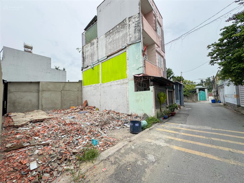 Chủ kẹt cần bán gấp 52m2 (ngang 6m) đường xe hơi thông gần đoạn sông sài gòn giá 2 tỷ 950