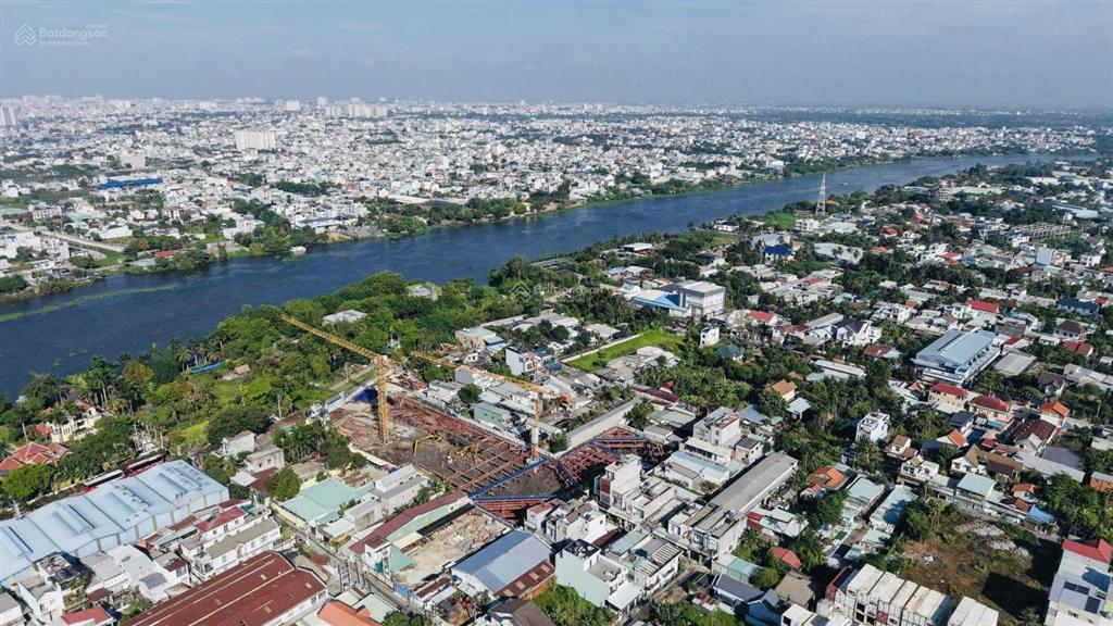 Chủ kẹt cần bán gấp 52m2 (ngang 6m) đường xe hơi thông gần đoạn sông sài gòn giá 2 tỷ 950