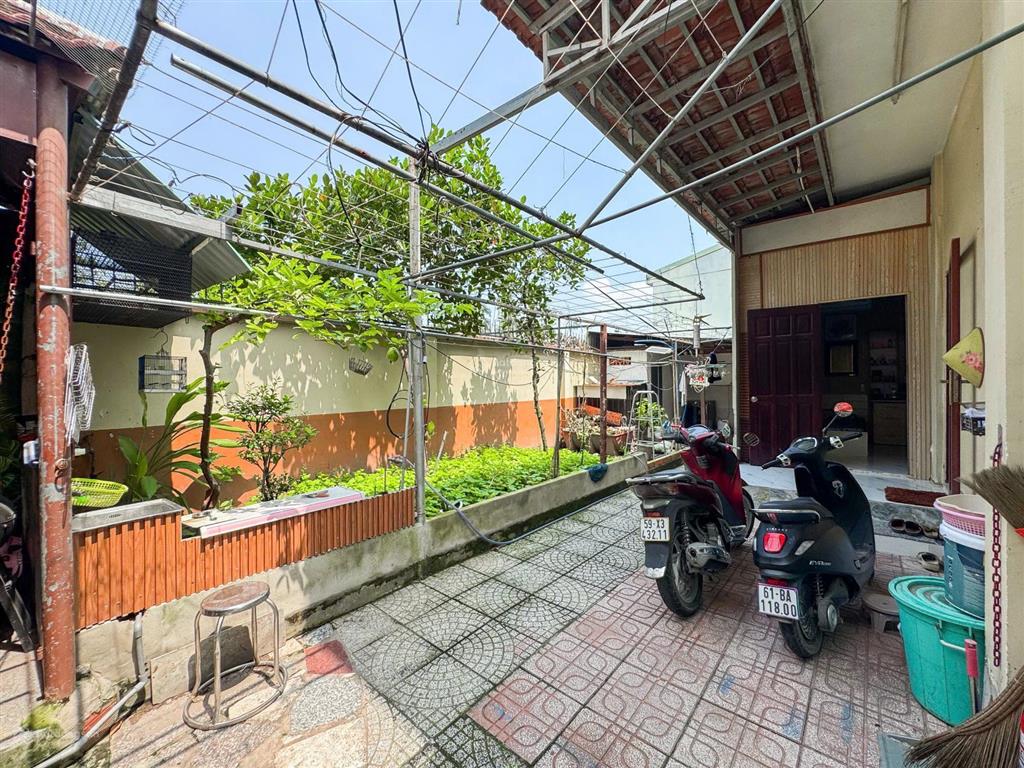 Biệt thự sân vườn mặt tiền vĩnh phú 38  430m2 (ngang 16)  kết cấu 2 tầng  giá tốt 19 tỷ