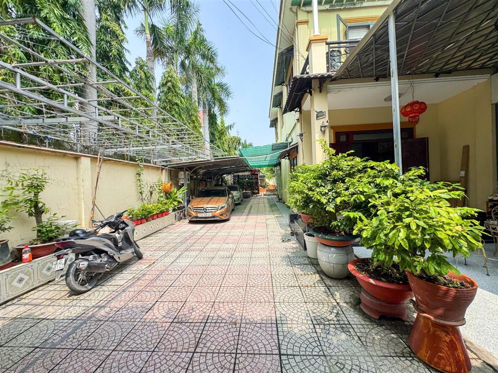 Biệt thự sân vườn mặt tiền vĩnh phú 38  430m2 (ngang 16)  kết cấu 2 tầng  giá tốt 19 tỷ