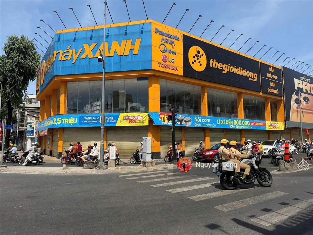 Bán nhà hai mặt tiền 19 x40 đường quang trung phường gò vấp đang cho thuê 550 triệu/tháng