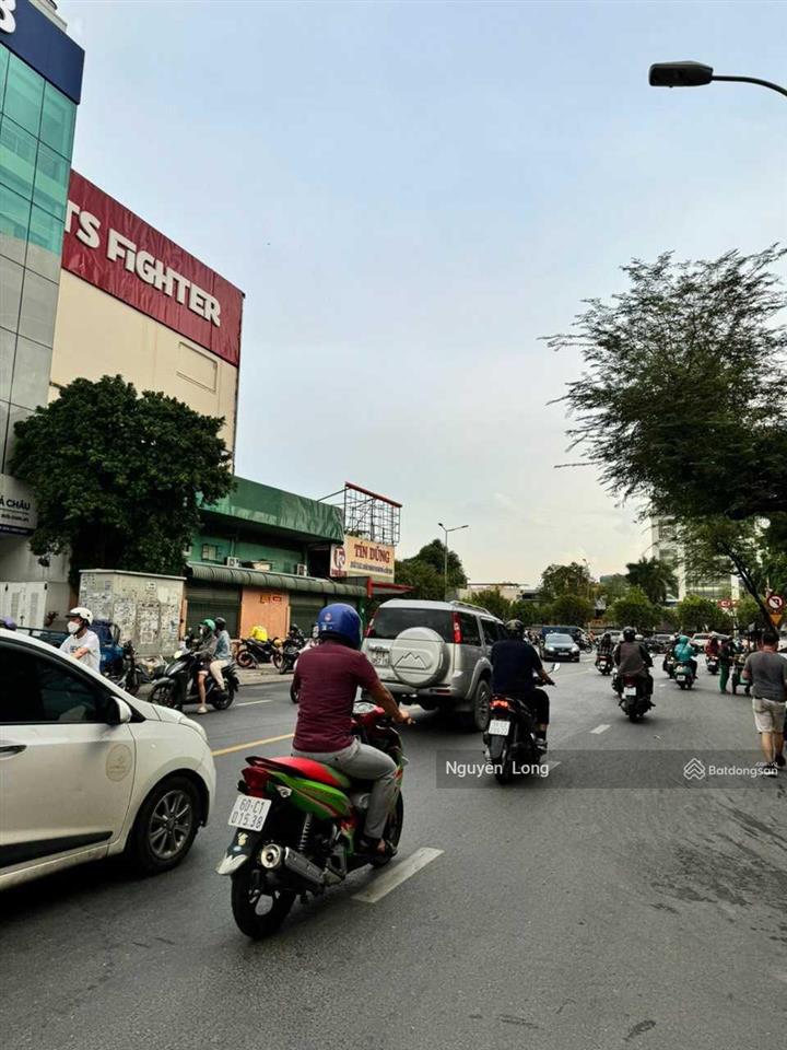 Giảm 18 tỷ bán nhà mt nguyễn gia trí 8 x36m hầm 7 tầng hdt 410 triệu/tháng giá 96 tỷ