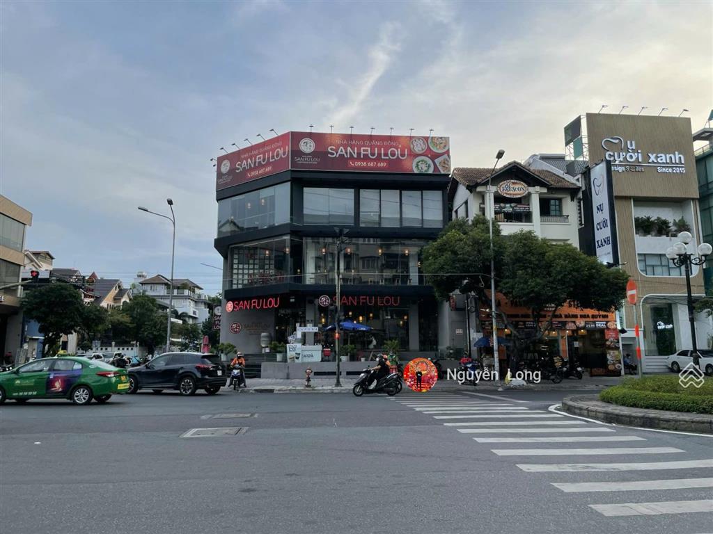 Bán 2mt phan xích long  hoa phượng 16 x 16m giá 200 tỷ đang cho thuê 18000 520 triệu/tháng