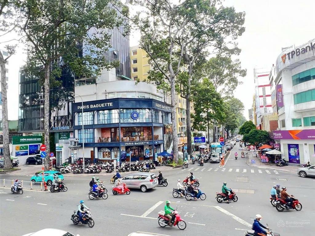 Bán mặt tiền ngay phan đăng lưu 15x38m, phường 5, phú nhuận giá 130 tỷ giảm còn 115 tỷ