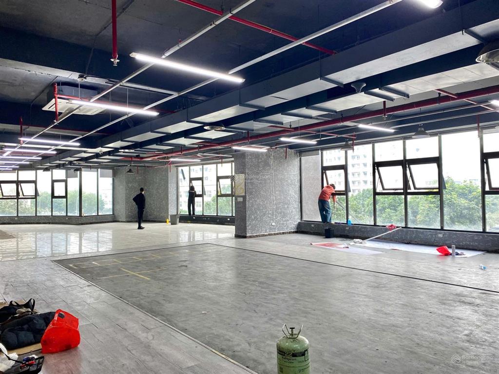 Cho thuê 1000m2 sàn văn phòng thăng long tower, mạc thái tổ chia linh hoạt từ 100m2, mọi mô hình