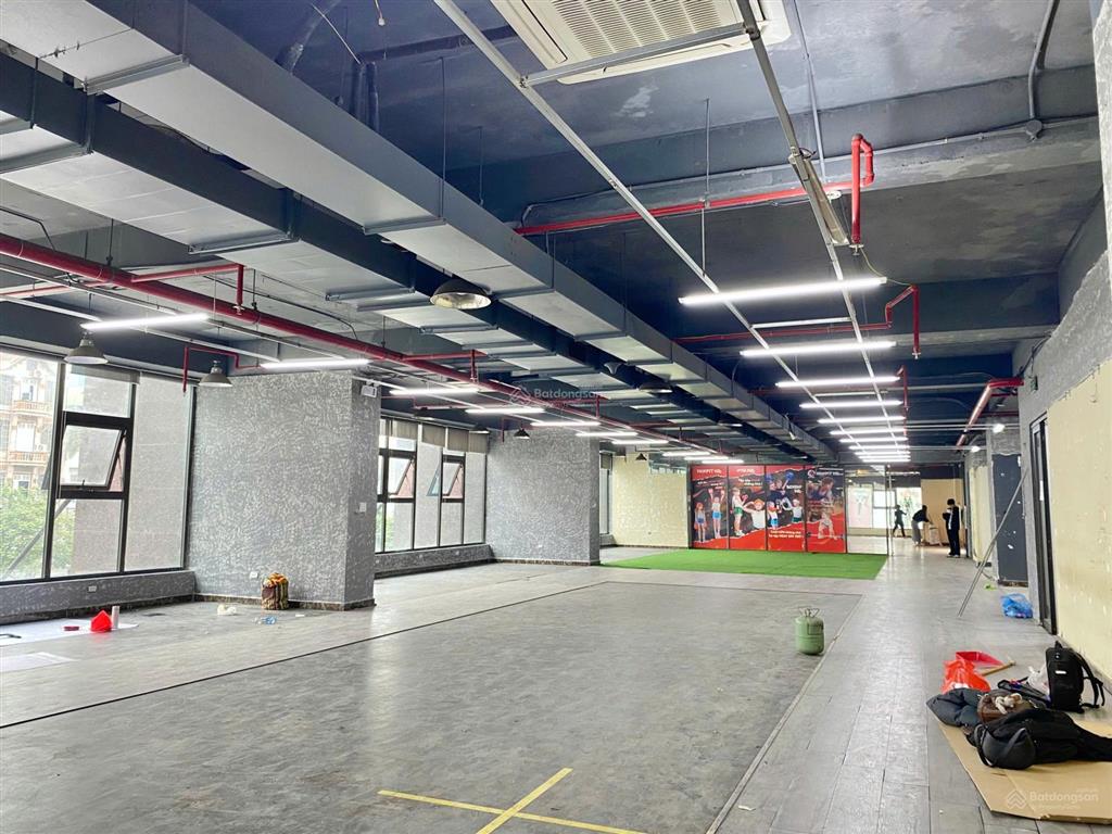 Cho thuê 1000m2 sàn văn phòng thăng long tower, mạc thái tổ chia linh hoạt từ 100m2, mọi mô hình