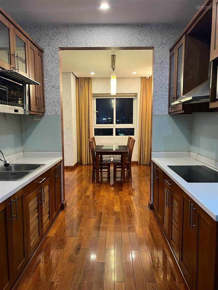 Cho thuê căn hộ chung cư tòa ct4 vimeco, nguyễn chánh, hà nội 148m2, 3 ngủ full đồ, 18 triệu/tháng