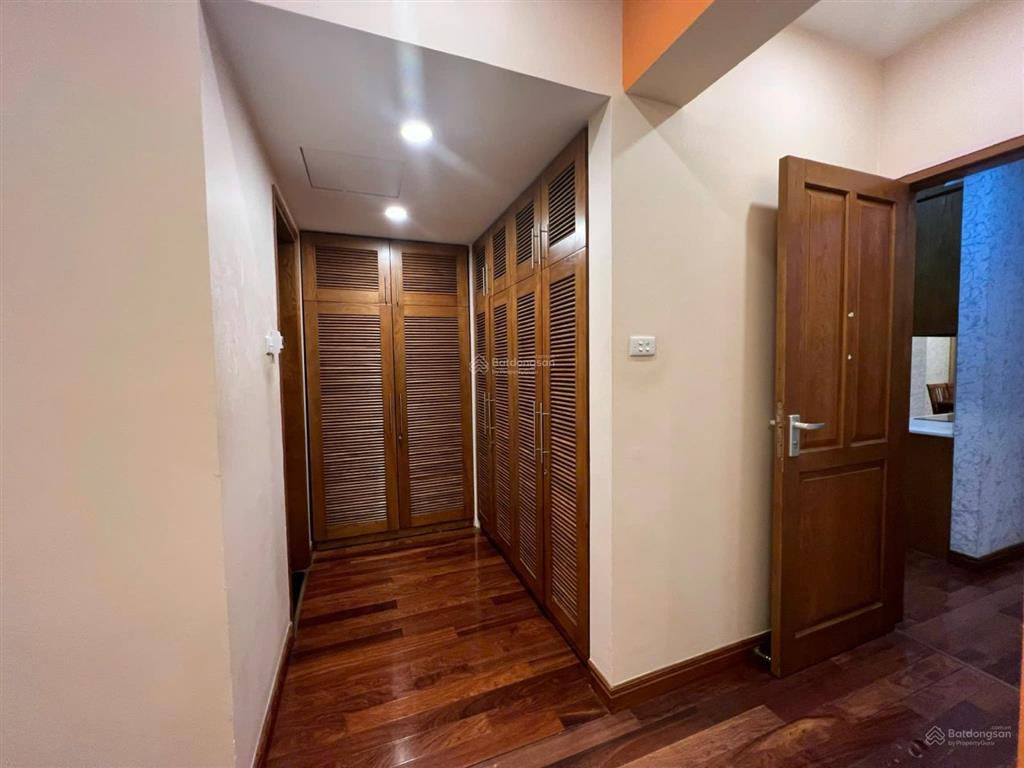 Cho thuê căn hộ chung cư tòa ct4 vimeco, nguyễn chánh, hà nội 148m2, 3 ngủ full đồ, 18 triệu/tháng