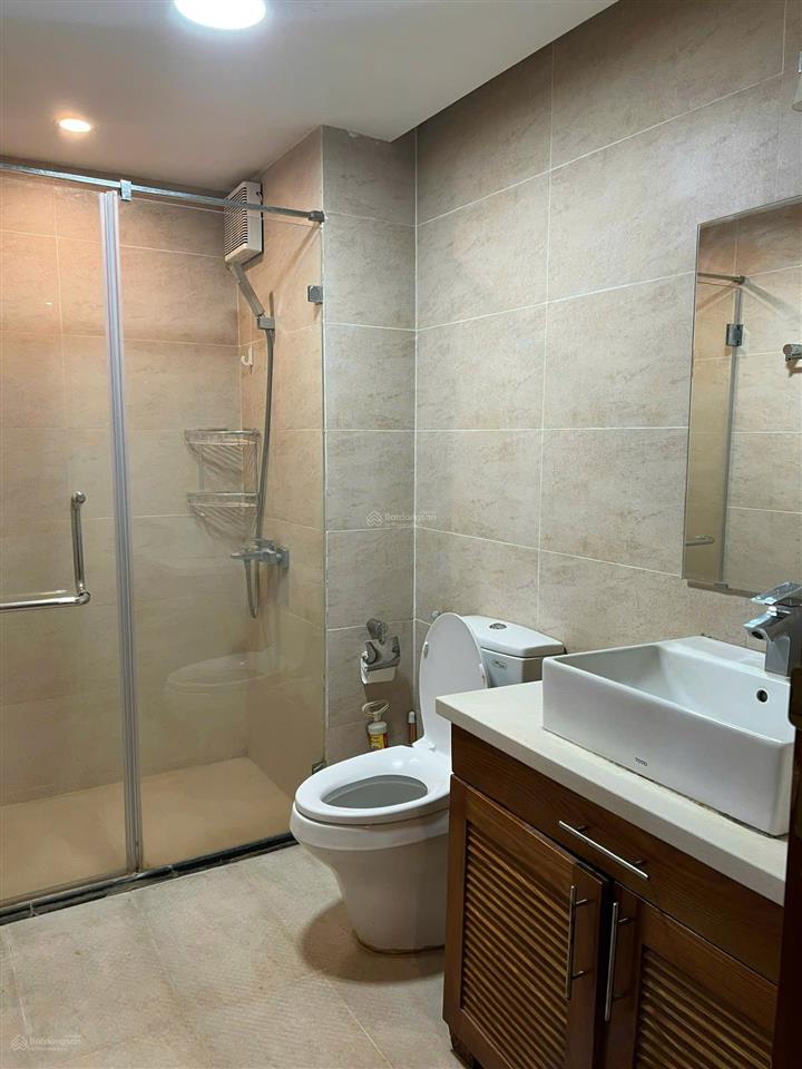 Cho thuê căn hộ chung cư tòa ct4 vimeco, nguyễn chánh, hà nội 148m2, 3 ngủ full đồ, 18 triệu/tháng