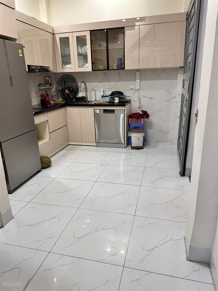 Cho thuê nhà riêng số 52 ngõ 121 kim ngưu 40m2/ 4 tầng, 5 phòng ngủ giá 13 triệu/tháng