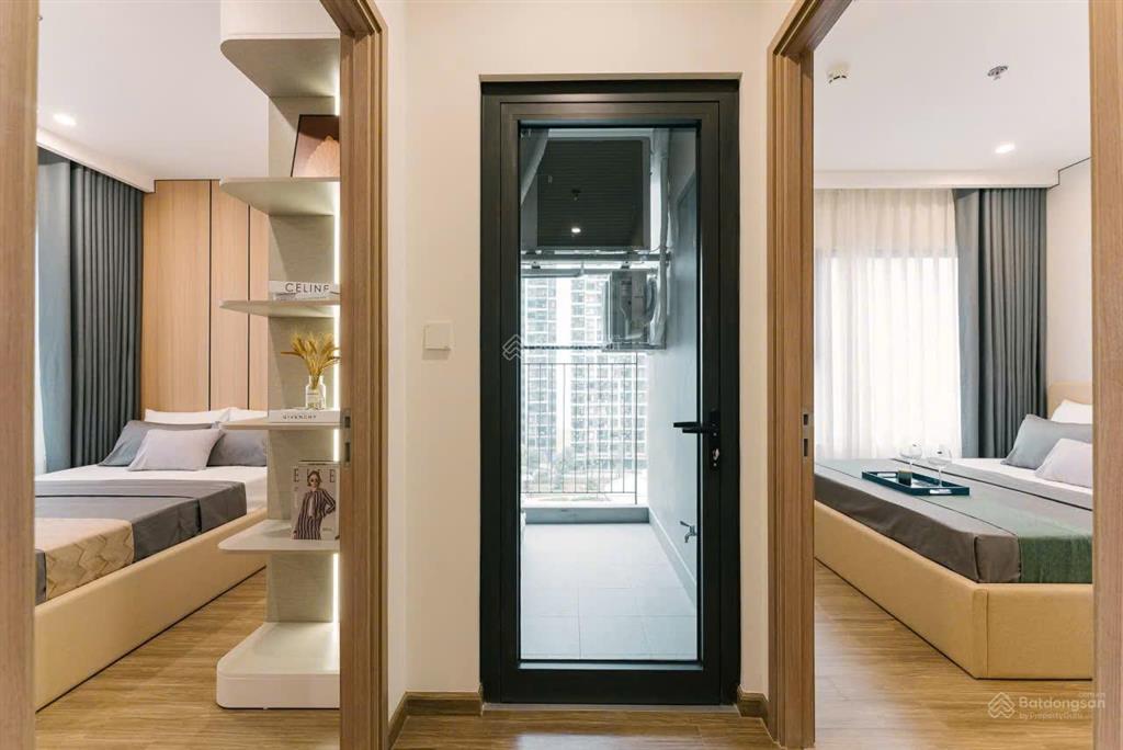 Chính chủ bán căn 2 ngủ +tòa sa5 vinhomes smart city 65m2, full đồ, tầng đẹp, căn góc